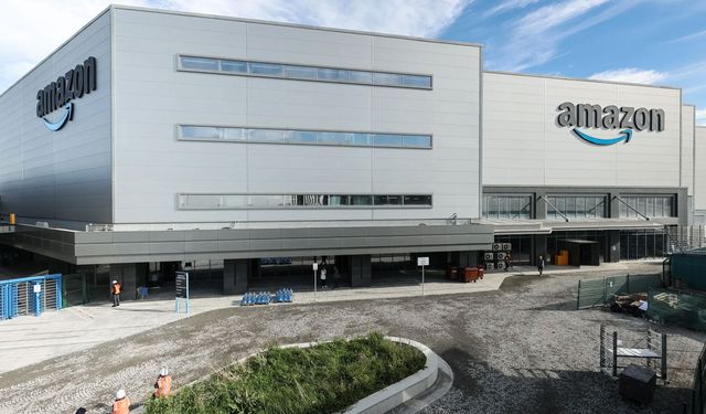 Amazon akıllı telefon pazarına dönüyor! Hedefte Apple var