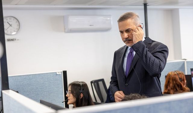 Bakan Fidan'dan Konsolosluk Çağrı Merkezi'ne ziyaret