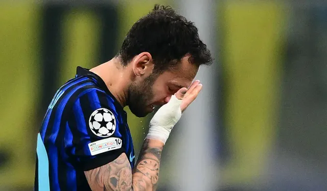 Hakan Çalhanoğlu’ndan kötü haber