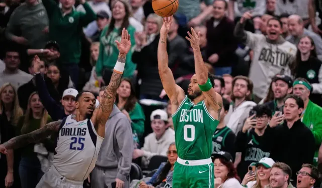 Tatum 1 yıl sonra döndü; Celtics, Mavericks’i farklı geçti