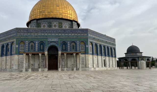 41 günlük hasret son buldu: Mescid-i Aksa ibadete açıldı
