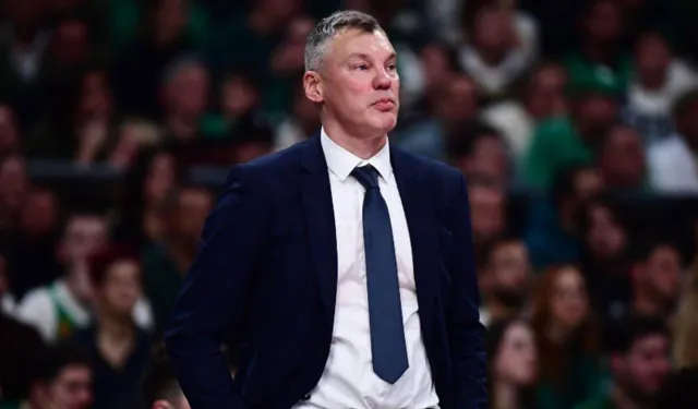 Sarunas Jasikevicius Dubai’de mahsur kaldı
