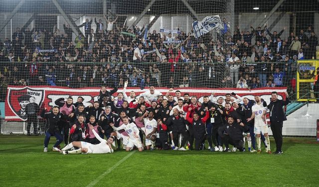 Erzurum gövde gösterisi yaptı, Süper Lig’e bir adım daha yaklaştı