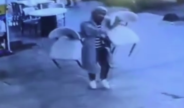 Sandalyesini çalan hırsıza sitem etti: "Abla takımı bozdun, kalanı da gel al"