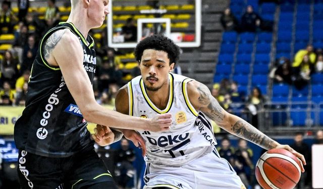 Fenerbahçe Beko sahasında Merkezefendi Belediyesi'ni 82-69'la geçti