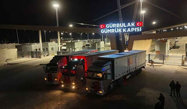 Türkiye'den tıbbi malzeme taşıyan 3 yardım tırı İran'a hareket etti