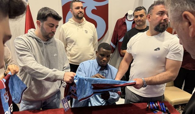 Trabzonspor taraftarının sevgilisi Onuachu taraftarla buluştu!