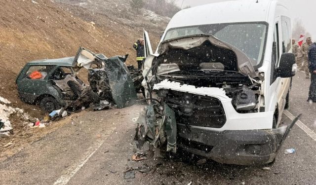 Öğretmenler kaza yaptı: 1 ölü, 2’si ağır 10 yaralı