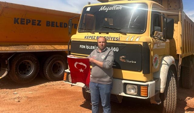 Antalya'da belediye işçisinin duyarlı bayrak hareketi!