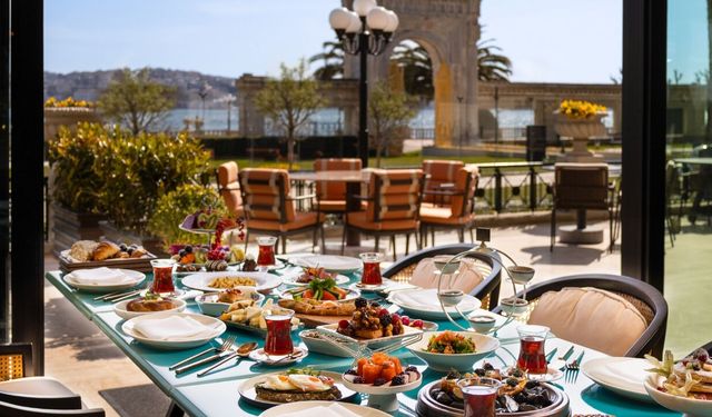Çırağan Sarayı'nda pazar brunchları Rüya İstanbul'da başladı