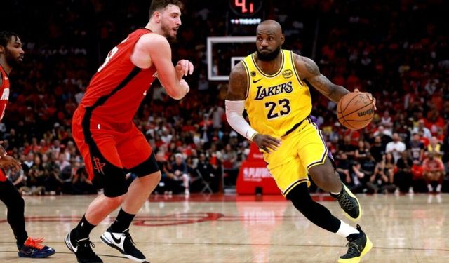 Alperen Şengün, Lakers karşılaşmasında tarihe geçti