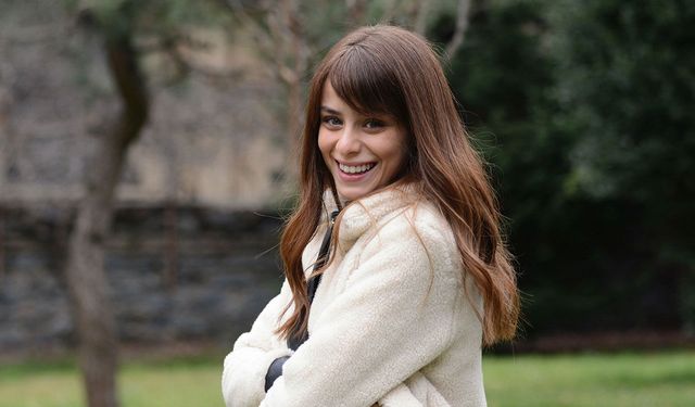 İlayda Alişan yogada sınır tanımadı: Esnekliğiyle gözleri üzerine çekti