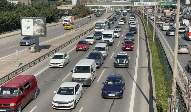 İstanbul'da akşam saatlerinde trafik yüzde 78'e ulaştı