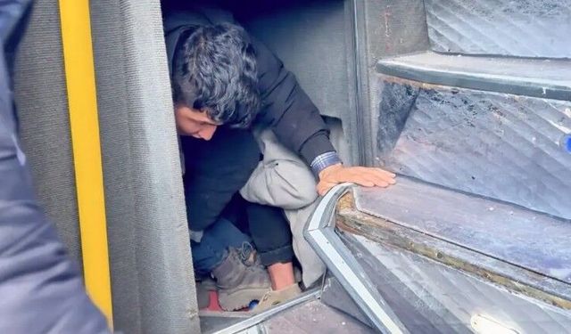 Yozgat'ta boş yolcu otobüsünün bagajından 53 göçmen çıktı