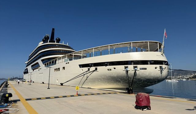 Bodrum'a "Four Seasons 1" kruvaziyeriyle 177 yolcu geldi
