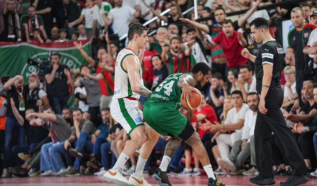 Karşıyaka son saniyede ligde kaldı! Mersin Spor küme düştü