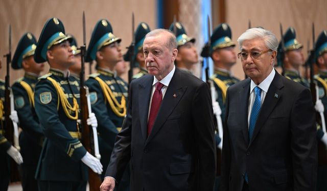 Astana'da Cumhurbaşkanı Erdoğan'a resmi karşılama