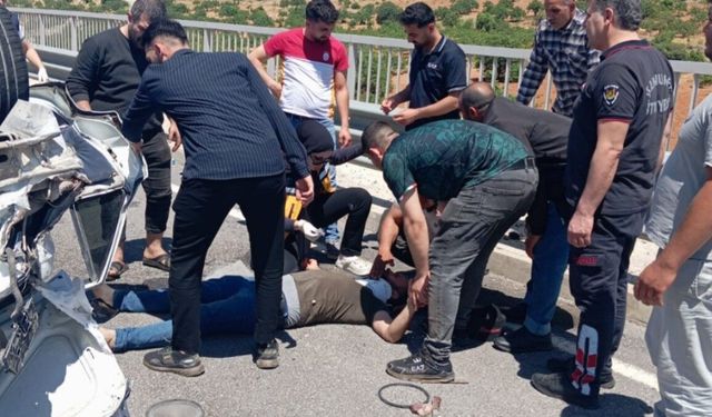 Şanlıurfa'da korkunç kaza! Otomobil takla attı