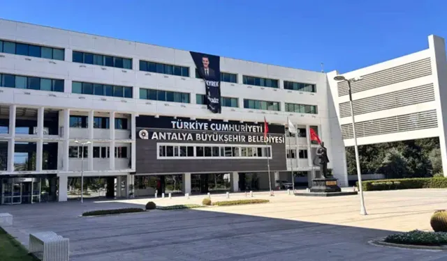 Antalya Büyükşehir Belediyesi'ne yolsuzluk ve rüşvet operasyonu: 25 gözaltı