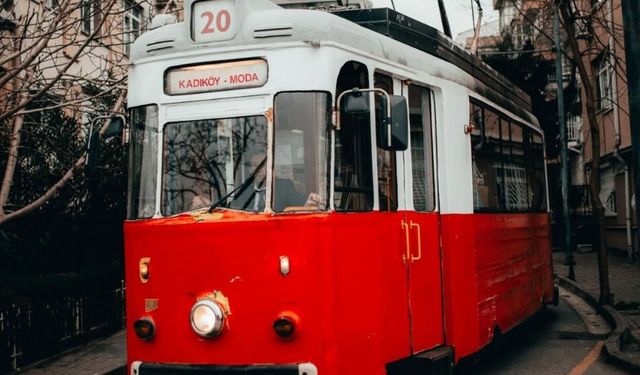 Kadıköy-Moda Tramvayı’nda seferler yeniden başladı