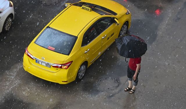 Ankara'da sokaklar göle döndü