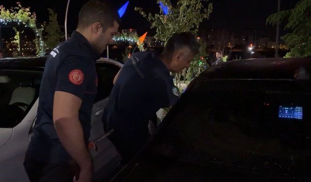 Otoparkta can pazarı: Bebeğini arabada unuttu! Hıncını gazetecilerden çıkardı