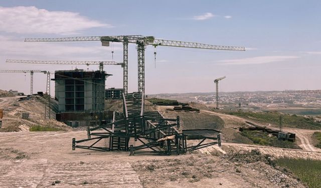 İnşaat şantiyesinde facianın eşiğinden dönüldü: 2 işçi ağır yaralı!