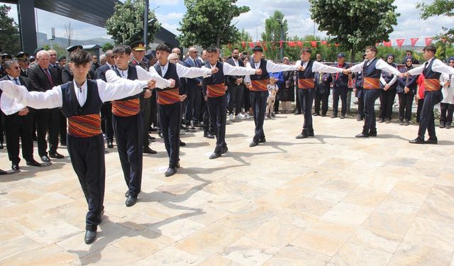 Atatürk'ün Sivas yolculuğunun 107. yılı törenlerle anıldı