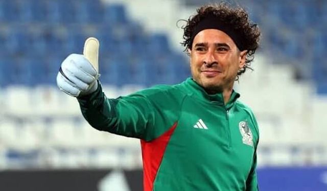 Meksikalı Guillermo Ochoa tarihe geçti!