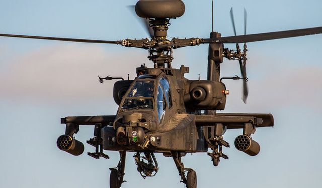 ABD ordusuna ait AH-64 Apache helikopteri Hürmüz Boğazı'nda düştü