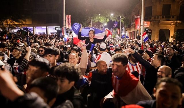 Paraguay'da Dünya Kupası coşkusu! Ulusal tatil ilan edildi!
