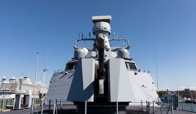 Milli savaş gemisi TCG Burgazada, Belçika'da ziyaretçilerini bekliyor