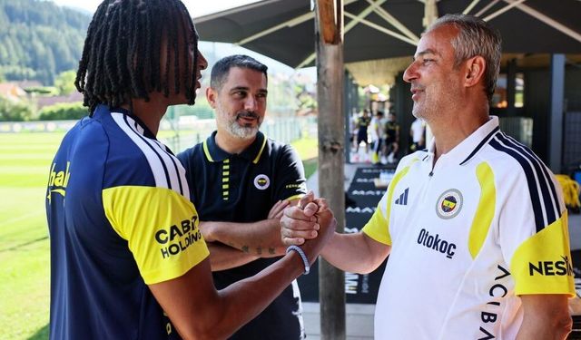 Nathan Ake, kampa katıldı
