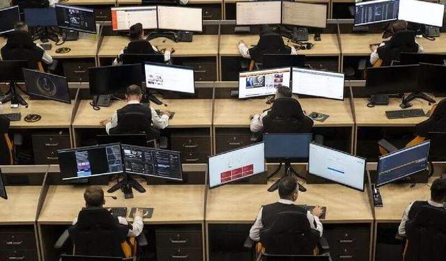 Jandarma sanal devriye timleri faaliyetlerini sürdürüyor