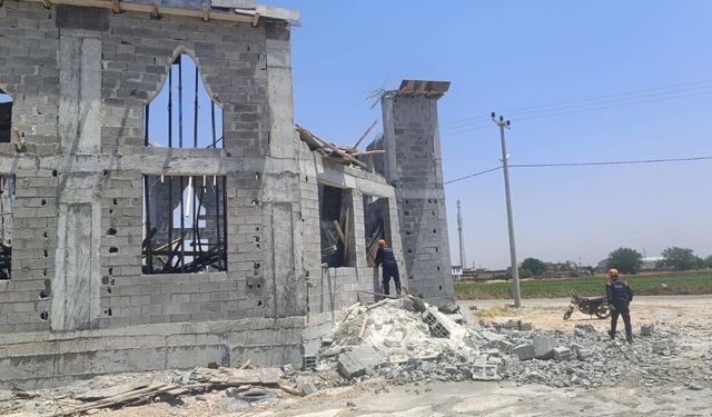 Şanlıurfa'da cami inşaatı çöktü: Yaralılar var