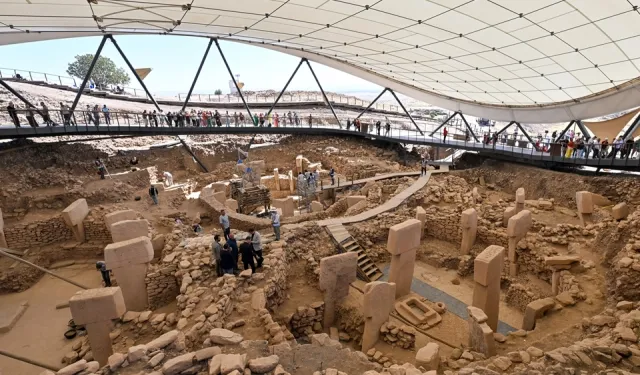 Göbeklitepe''de heyecan veren keşif: İnsan heykeli bulundu