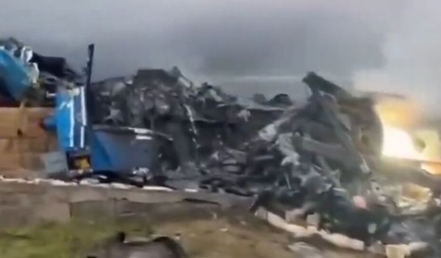 Rusya'da helikopter evin üzerine düştü