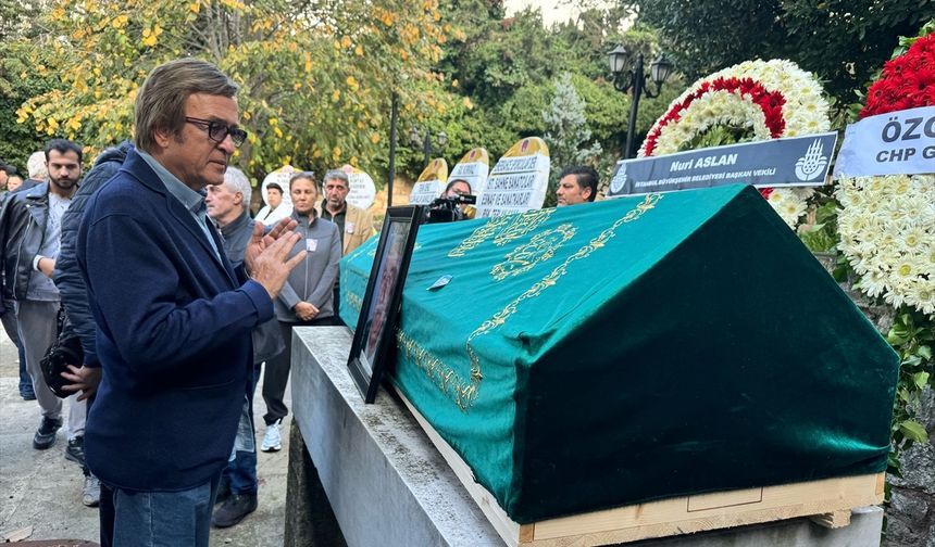 Oyuncu Ahmet Gülhan son yolculuğuna uğurlandı