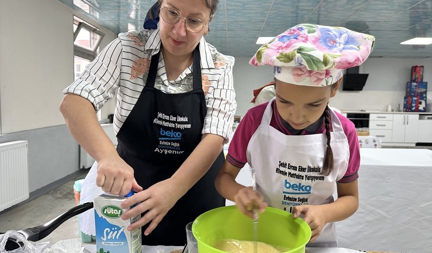 Düzce'de hünerli anneler ve çocukları tezgah başında