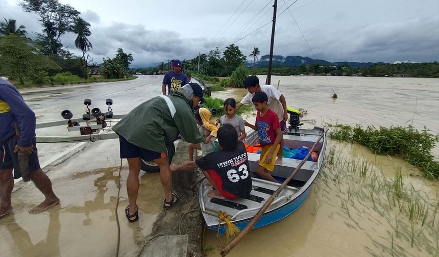 Kalmaegi Tayfunu Filipinler’e ölüm olup yağdı: Yüzlerce ölü!