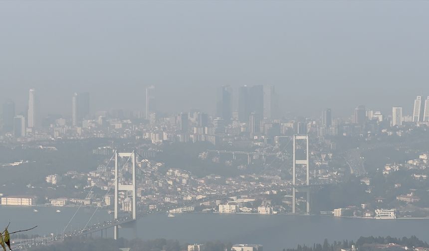 İstanbul’a sis çöktü, eşsiz manzaralar oluştu