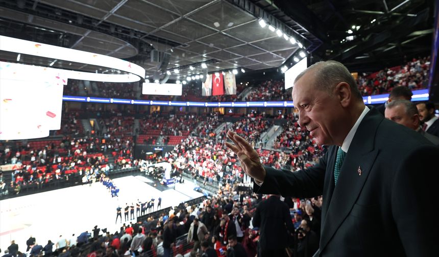 Cumhurbaşkanı Erdoğan'dan Milli takıma destek