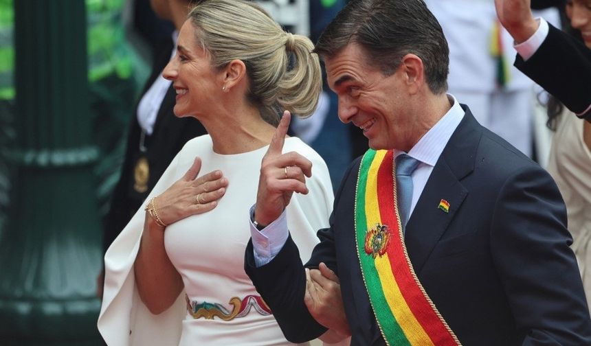 Yeni Bolivya Devlet Başkanı yemin ederek görevine başladı