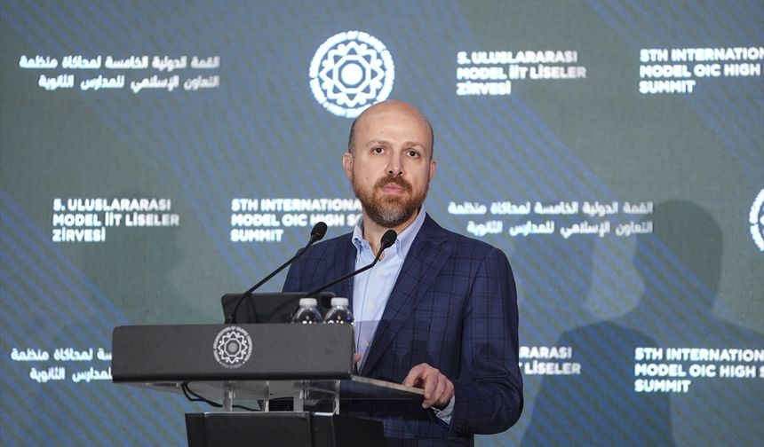 Bilal Erdoğan: "Makyaj döküldü, çürük kolonlar ortaya çıktı!"