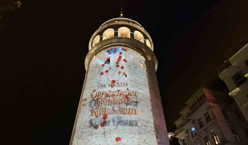 İstanbul’da Öğretmenler günü Galata Kulesi’nde kutlandı