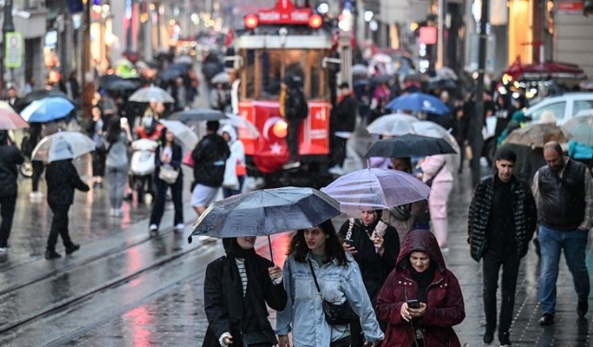 Şemsiyesiz çıkan yandı! Meteoroloji'den 30 ile sağanak uyarısı!