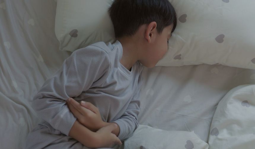 Anneler babalar dikkat! Çocuğunuzun kasığında şişlik varsa kontrol edin