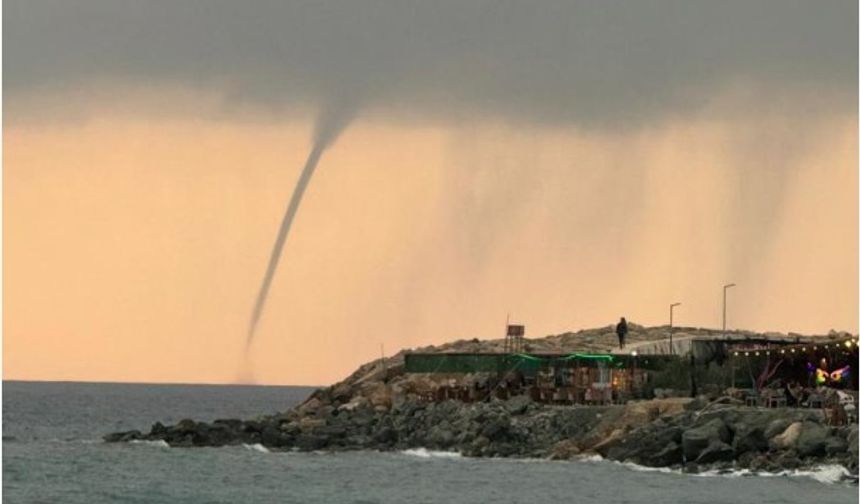 Akdeniz'de hortum kamerada!