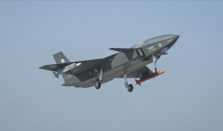 Bayraktar KIZILELMA dünyada ilki başardı!