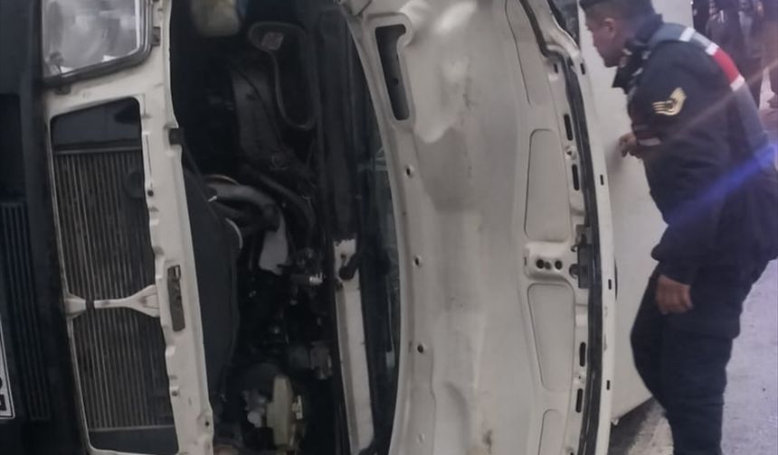 Aydın'da işçi servisi devrildi:  6 kişi yaralandı